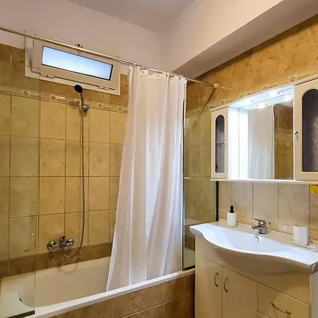 Martaki House - Corfu Town Apartment Alepou