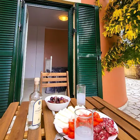 Martaki House - Corfu Town * Alepou